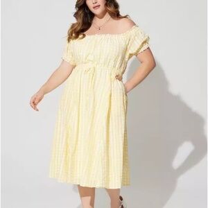 Torrid Women’s Yellow and White Seersucker Midi Swing Dress Sz-4X